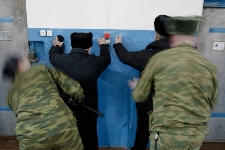Как милиционер из Петербурга стал маньяком и получил пожизненный срок за жестокие расправы. «Скучно убивать школьниц по одной»