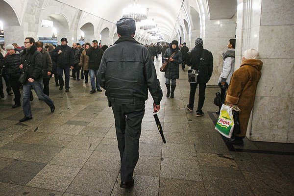 Как милиционер из Петербурга стал маньяком и получил пожизненный срок за жестокие расправы. «Скучно убивать школьниц по одной»