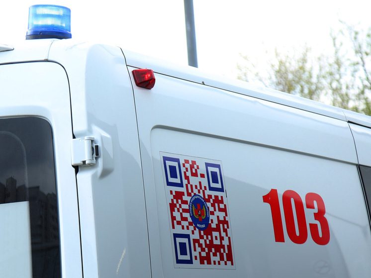 Житель Москвы выпал с 9-го этажа и не получил ни одной тяжелой травмы