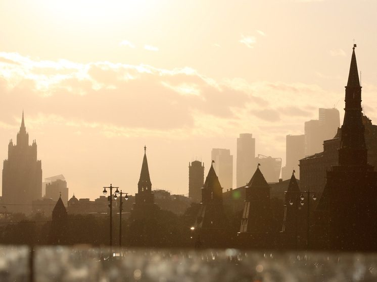 Число погибших при пожаре в ЖК Гонконга выросло на десятки человек. Город скорбит