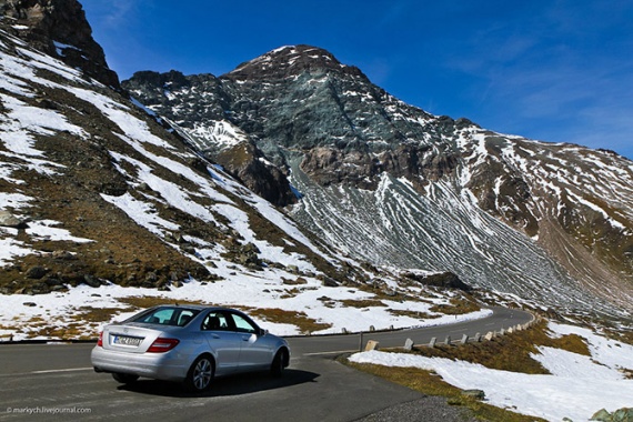 Дышим морозным, бодрящим альпийским воздухом на дороге Гроссглокнер
