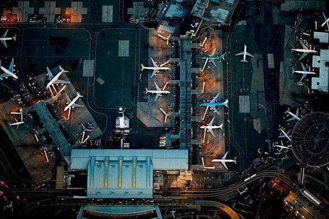 Аэропорты с высоты птичьего полета (12 фото)