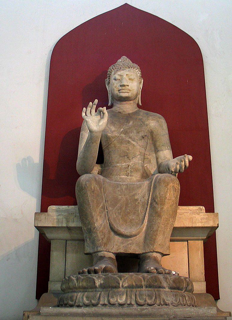 Пхра Патом Чеди — культовая буддистская достопримечательность