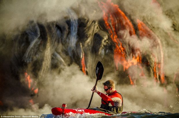 Спуск по огненной реке: захватывающее зрелище!