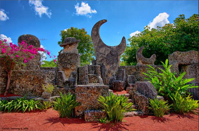Коралловый замок в Техасе — кто, как и когда его построил?