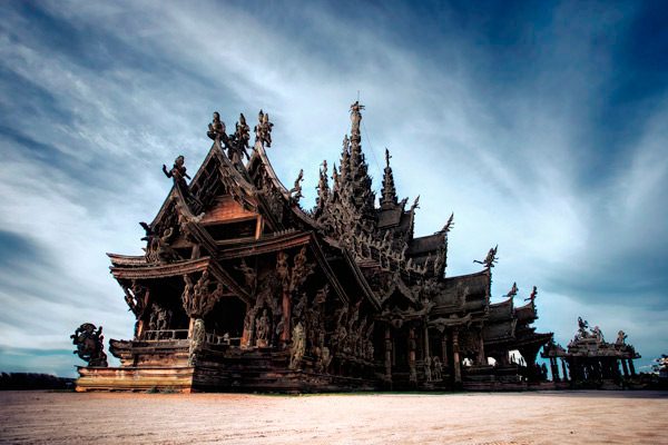 Храм Истины в Патайе в Тайланде