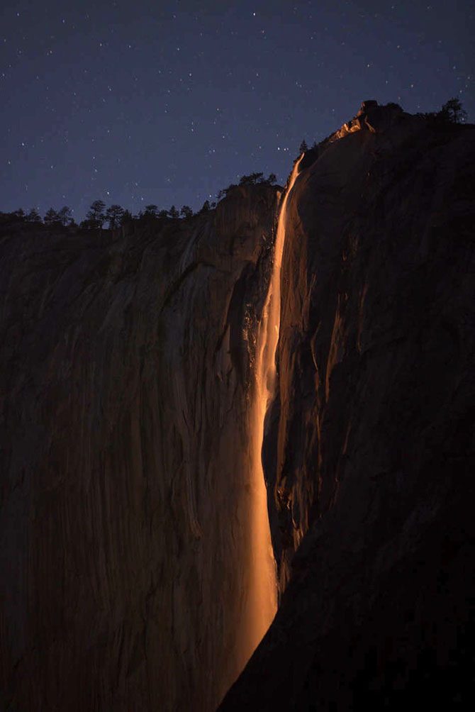 Огненный водопад и ещё 5 уникальных спецэффектов природы по всему миру