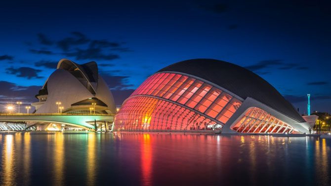 29 мировых архитектурных шедевров, которые ночью выглядят просто гипнотически