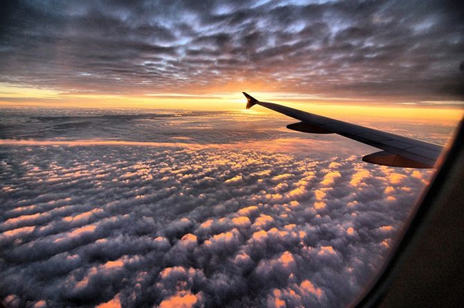 20 впечатляющих кадров, доказывающих, что лучшие места в самолёте — у окна!