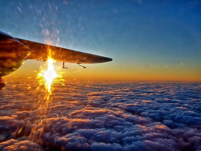 20 впечатляющих кадров, доказывающих, что лучшие места в самолёте — у окна!