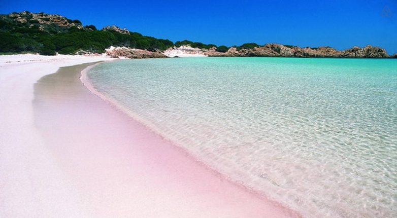 Обалденные розовые пляжи