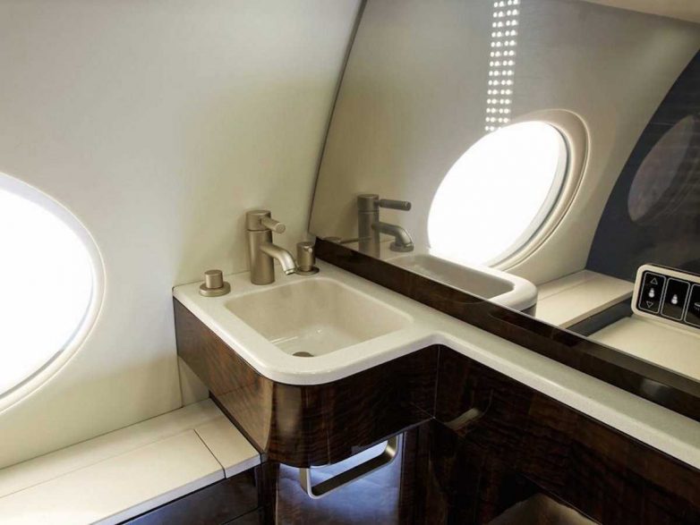 Взглянуть одним глазком: внутри самых роскошных частных самолетов