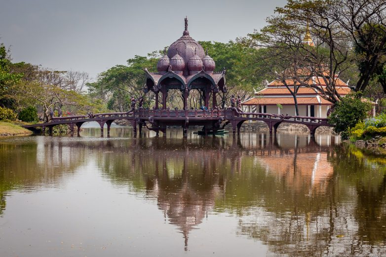Музей под открытым небом: парк Муанг Боран