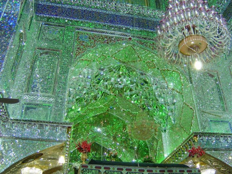 Одно из чудес света: зеркальная мечеть