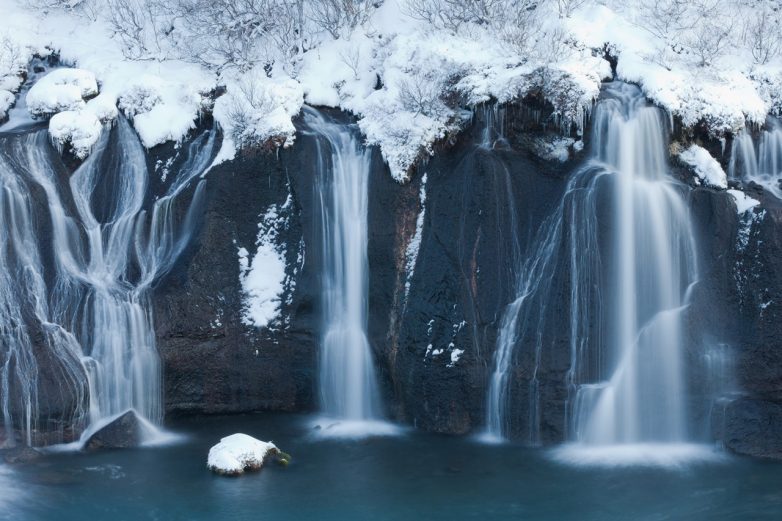 Дивной красоты водопад в Исландии