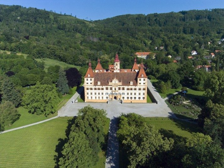 Астрологически точный замок Эггенберг (Австрия)