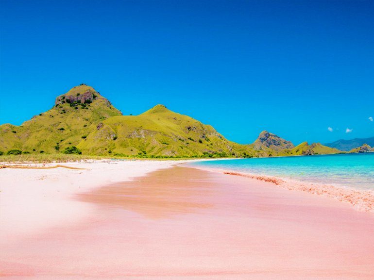 Красивейшие розовые пляжи мира