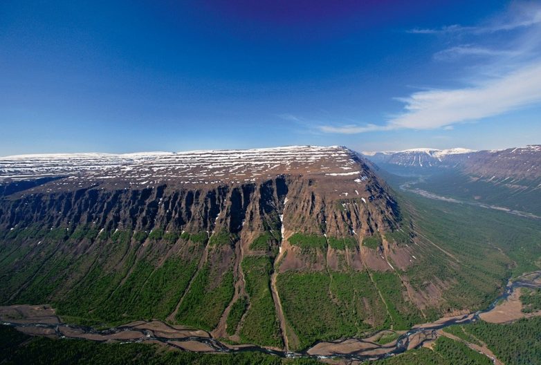 Плато Путорана - край десяти тысяч озер и тысячи водопадов