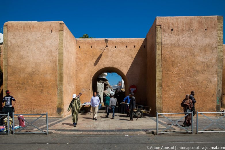 На улицах марокканской столицы Рабат...