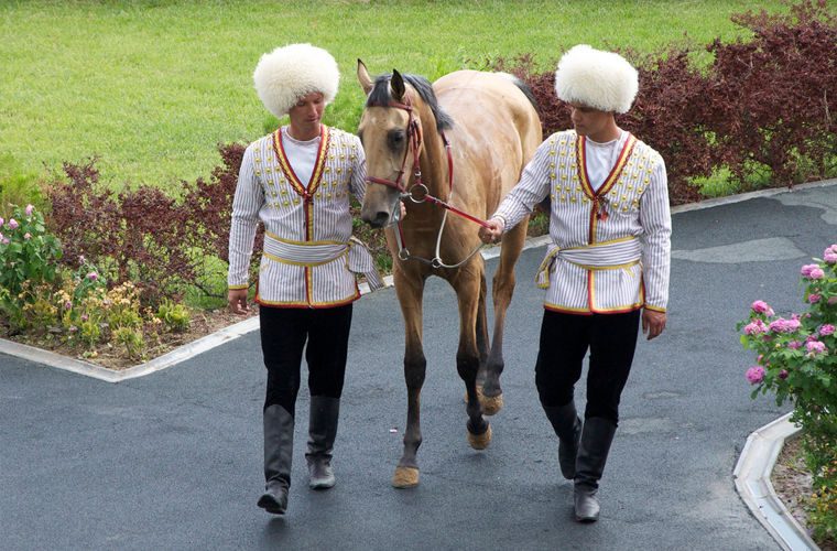 Туркмения и Албания