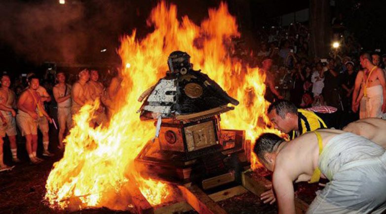 Кровь, ожоги и увечья: самые жестокие фестивали в мире