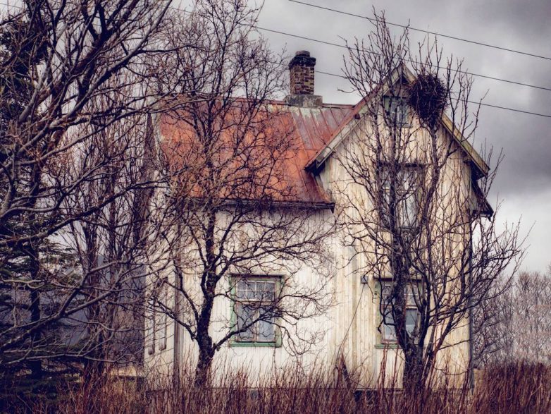 Атмосфера севера: одинокие опустевшие дома на снимках норвежского фотографа