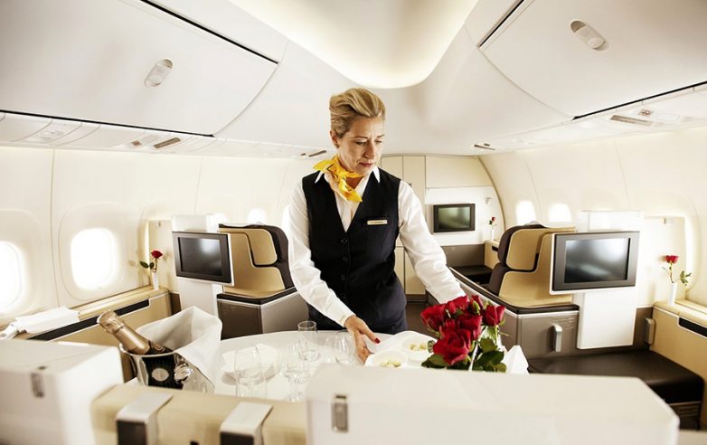 Богатые не плачут: роскошный первый класс в самолётах разных авиакомпаний