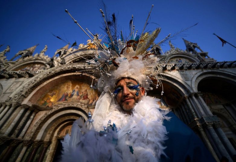 Сочные фото с Венецианского карнавала и немного истории этого торжества