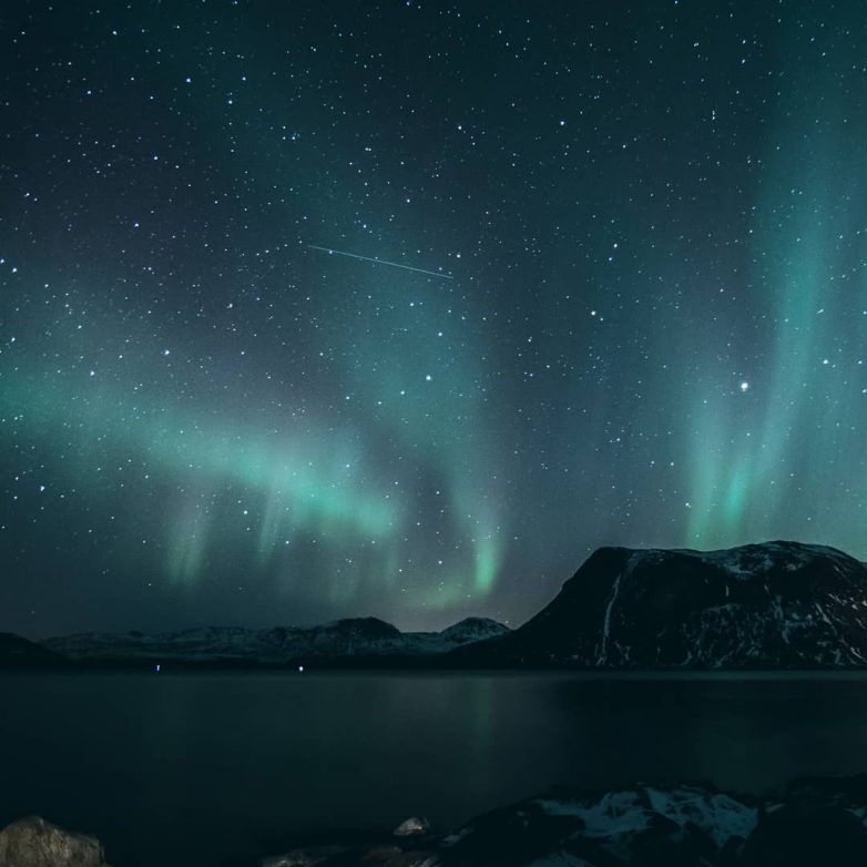 Завораживающее северное сияние в Норвегии