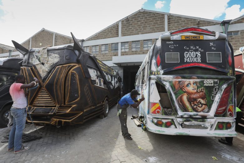 Средство передвижения или произведение искусства? Инопланетный общественный транспорт Кении