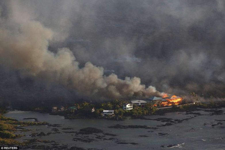 Шокирующие кадры с Гавайев, на которые обрушилась вся мощь пробудившегося вулкана