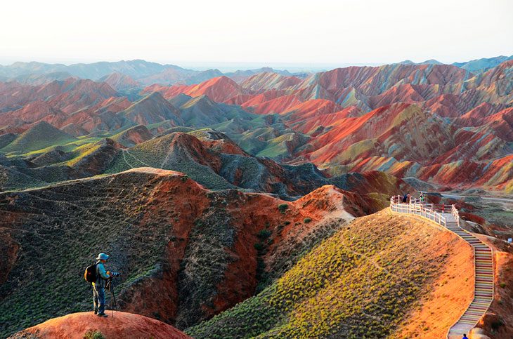 Чудо природы: разноцветные горы Китая