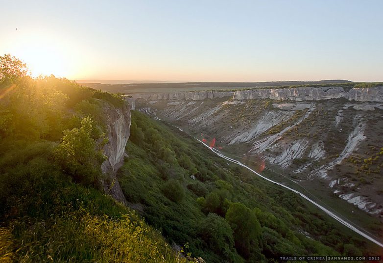 Экскурсия по крымским пещерным городам