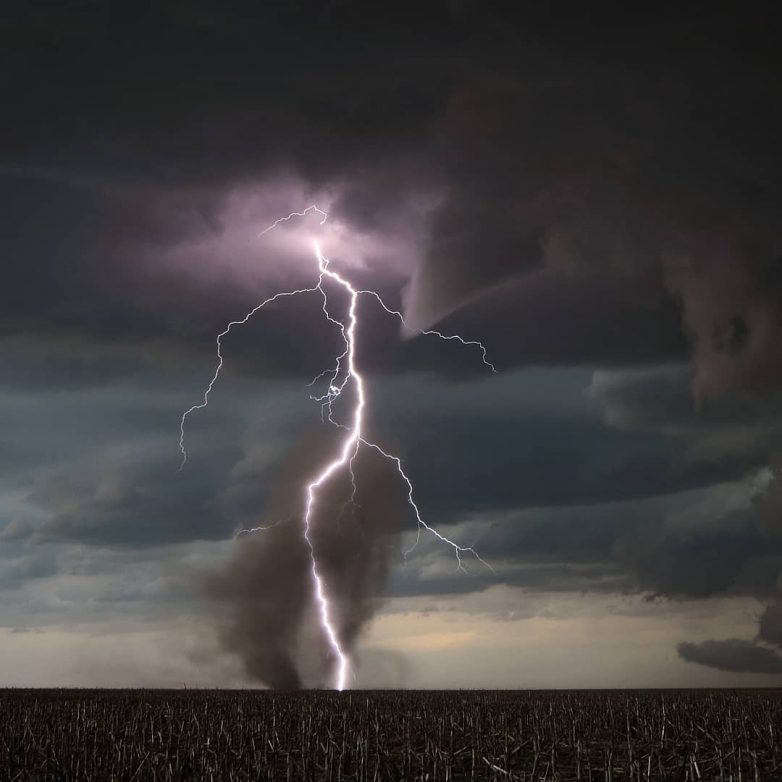 Мощные снимки Грега Джонсона — охотника за штормами