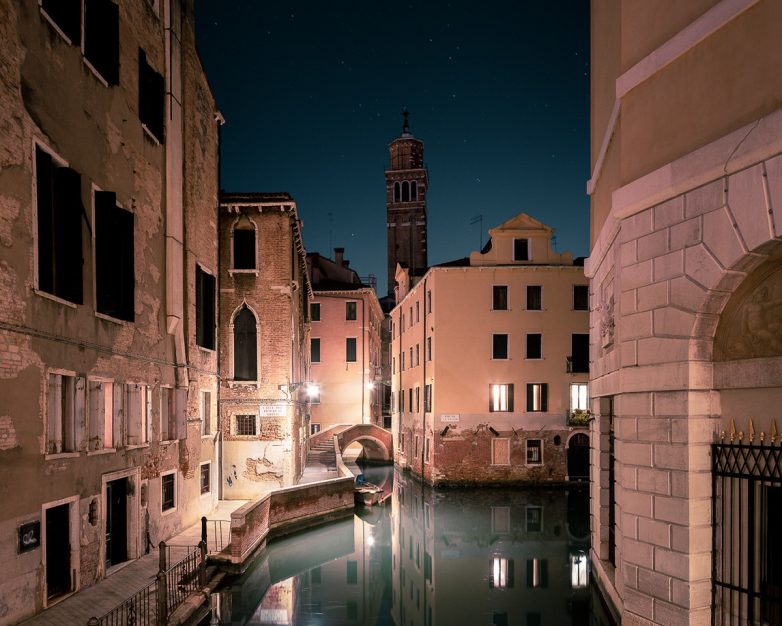 Атмосферная прогулка по ночной Венеции