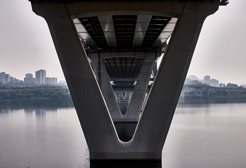 Завораживающая геометрия сеульских мостов