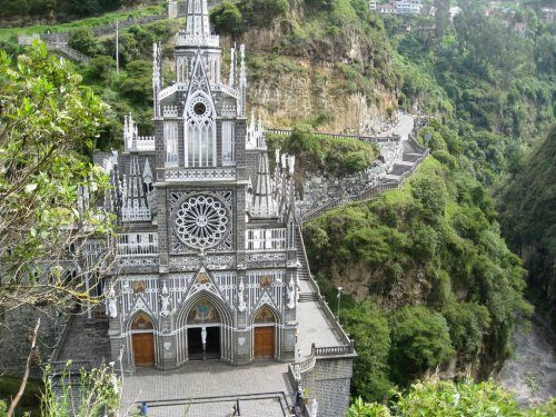 Достопримечательности Колумбии: Лас-Лахас — церковь или средневековый замок?