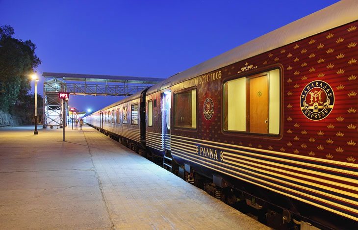 Дворец на железной дороге: путешествие в роскошном индийском поезде