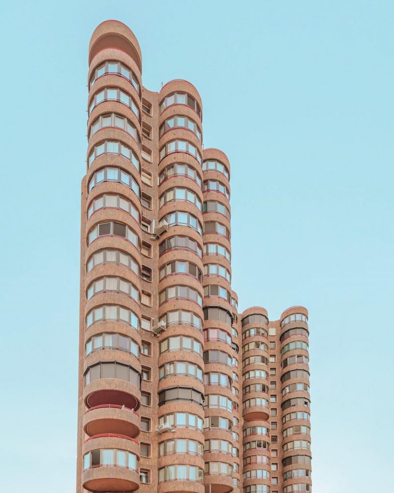 Красота линий: архитектурные фото Роберто Алькараса, сделанные в разных уголках планеты