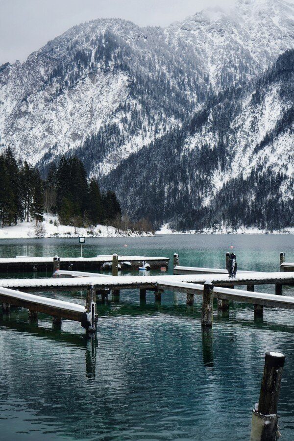 Путешествие к озеру План в Австрийских Альпах