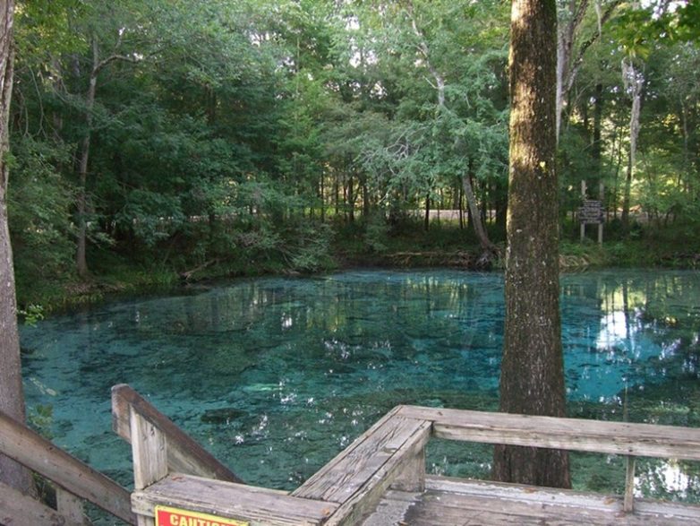 Самые красивые естественные водоёмы планеты