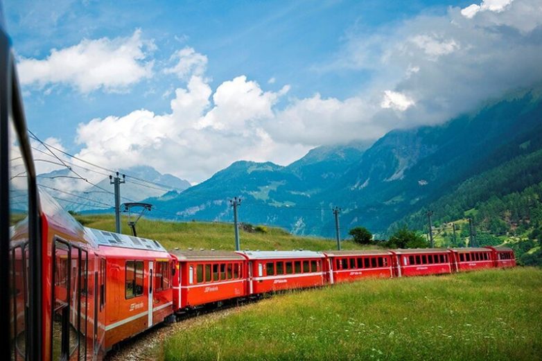 9 самых впечатляющих железнодорожных маршрутов в мире
