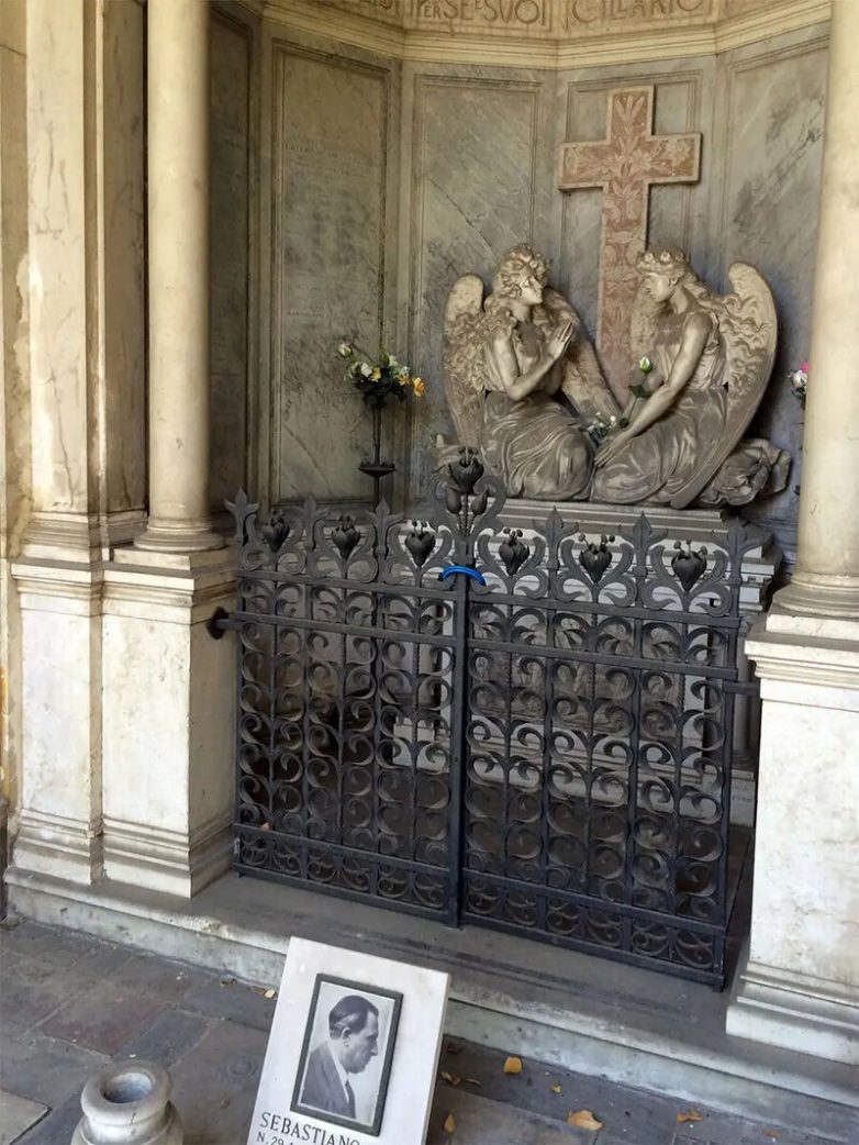 Кладбищенская красота: Чертоза, Болонья