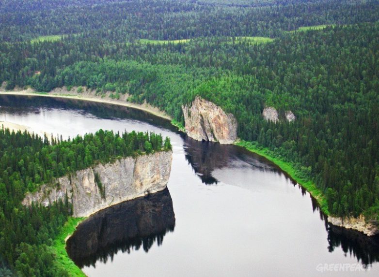 Названы 10 самых красивых мест России