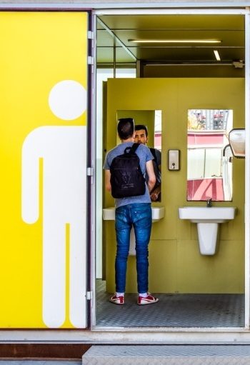 Общественные туалеты разных стран, которые поражают воображение путешественников