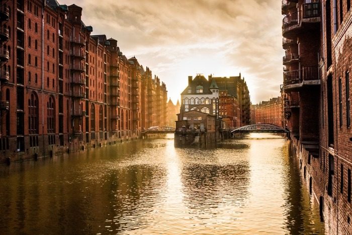 10 городов с живописными каналами, которые ничем не уступают Венеции