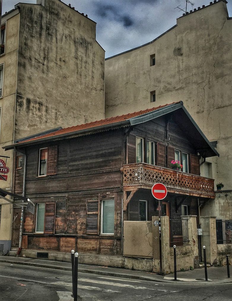 История одного деревянного шале посреди Парижа