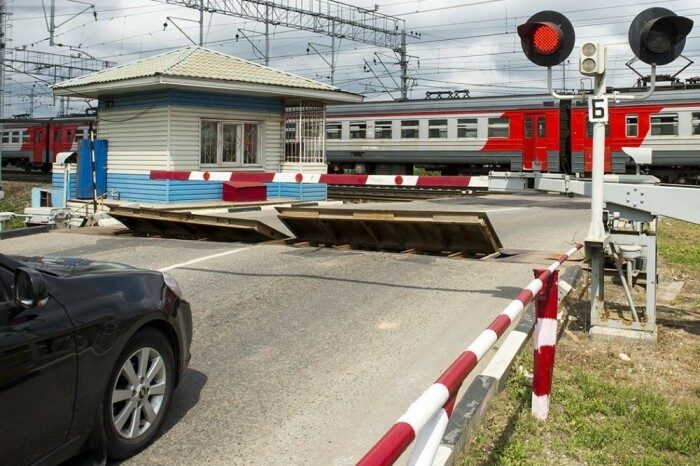 Почему российские водители ждут на переездах гораздо дольше, чем их европейские коллеги