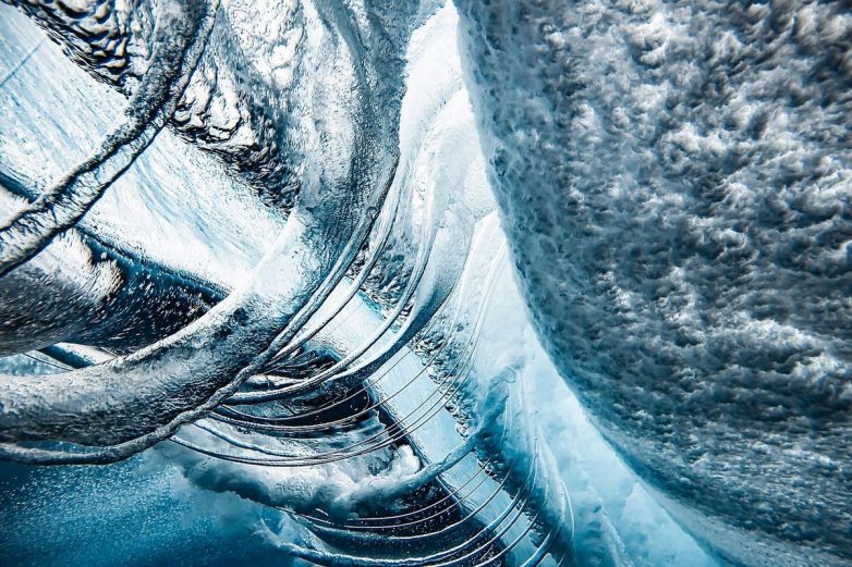 Наедине с волнами: морские снимки Бена Туара