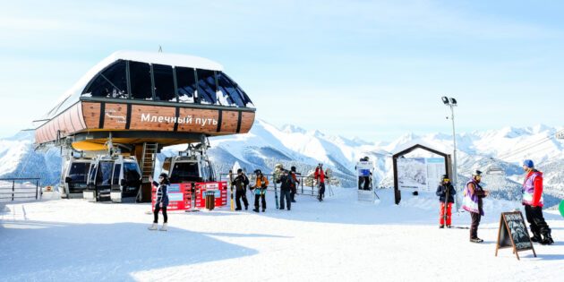 8 недорогих направлений для россиян, где можно покататься на горных лыжах